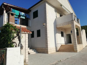 Гостиница Apartmani Buljan , Slatine-Trogir  Трогир